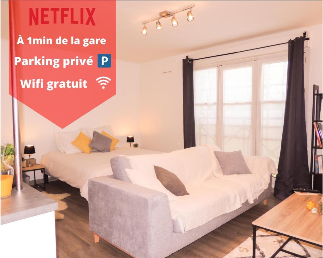 Joli Studio Tout Confort A 2 Pas De La Gare Poissy Eksteriør billede